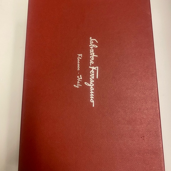 Ferragamo Men’s Driving Loafer - Picture 3 of 7